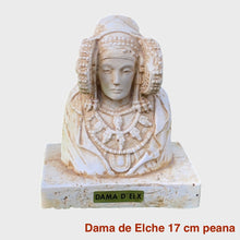 Cargar imagen en el visor de la galería, Figuras del busto de la Dama de Elche fabricadas en marmolina. Palma blanca y dátiles Serrano Valero. Www.palmasydatiles.com