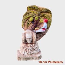 Cargar imagen en el visor de la galería, Figuras del busto de la Dama de Elche fabricadas en marmolina. Palma blanca y dátiles Serrano Valero. Www.palmasydatiles.com