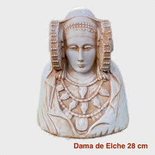 Cargar imagen en el visor de la galería, Figuras del busto de la Dama de Elche fabricadas en marmolina. Palma blanca y dátiles Serrano Valero. Www.palmasydatiles.com