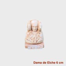 Cargar imagen en el visor de la galería, Figuras del busto de la Dama de Elche fabricadas en marmolina. Palma blanca y dátiles Serrano Valero. Www.palmasydatiles.com