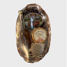Cargar imagen en el visor de la galería, Cestas con una selección de productos de Elche como: Dátiles, Pan de dátil, Pan de higos, Mermelada de dátil, Mermelada de higos, Licor de dátil, miel natura, figurita de la Dama de Elche... Todos ideales para elaborar un lote para un gran regalo. Palmas y dátiles Serrano Valero. www.palmasydatiles.com