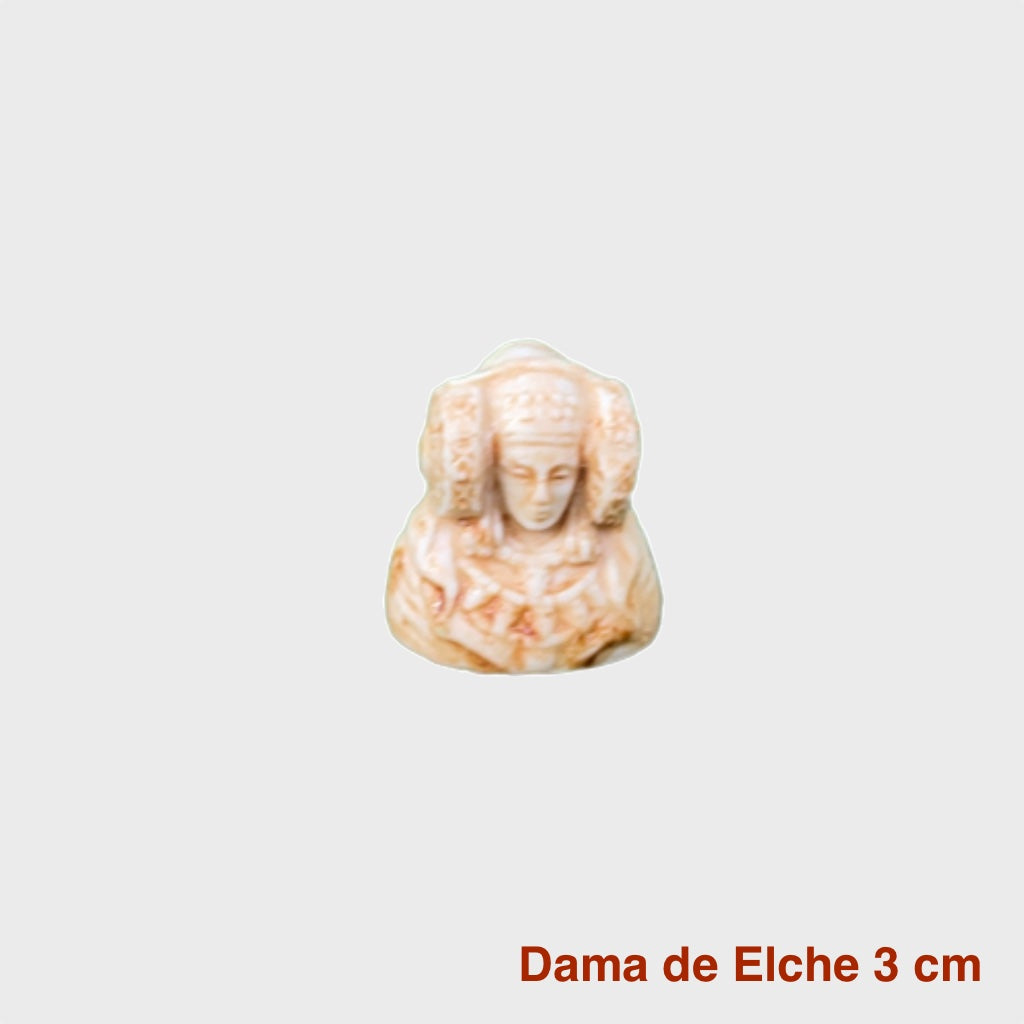 Figuras del busto de la Dama de Elche fabricadas en marmolina. Palma blanca y dátiles Serrano Valero. Www.palmasydatiles.com